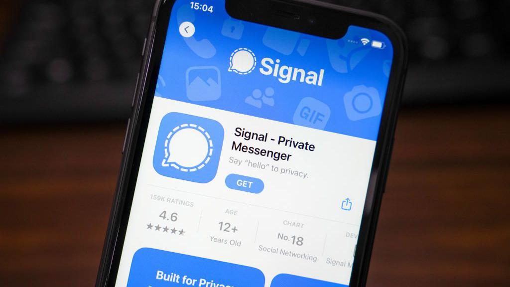 Signal profile picture